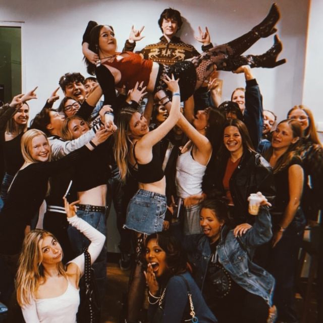 When the club room turns into the hangout spot 🔥