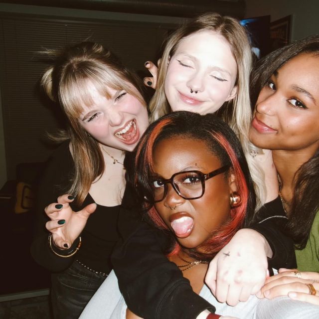 The people who make the space feel like home.
Find your home (and future roommates) at District Flats 🤍