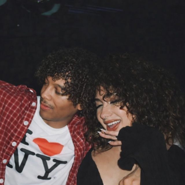 Enjoying life to its fullest & LIVING IT UP! 📸